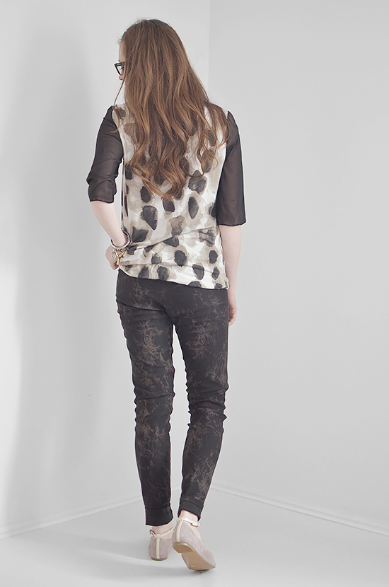istillloveyou-sewing-pussybow-top-skinnyjeans-4