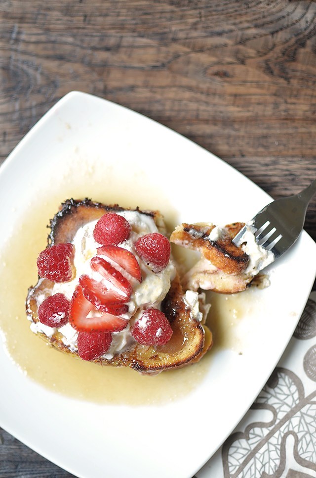 melissaesplin-strawberry-stuffed-french-toast-recipe-1